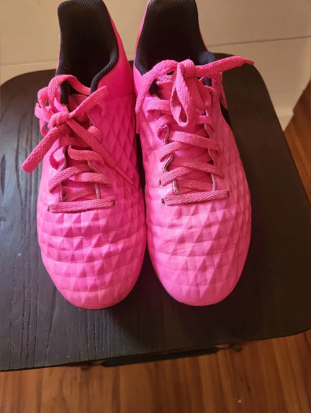 Nike bold pink